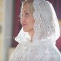 A long lace shawl to the Isabella church